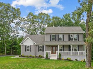 7A Perpali Ln, Cranston, RI 02920