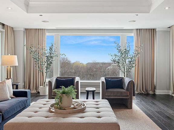 4th image of 2120 N Lincoln Park W #5-6