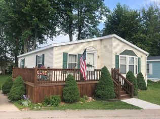 2933 N Shady Beach Dr, Bay City, MI 48706