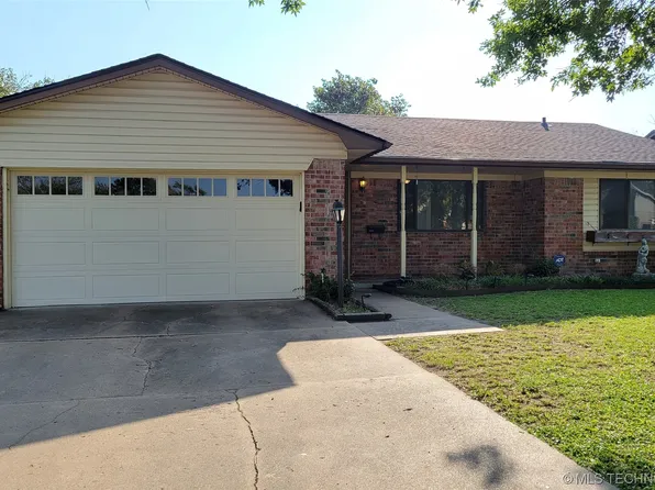 4919 S 94th Pl E, Tulsa, OK 74145
