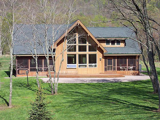 5th image of 10 Meadows Dr