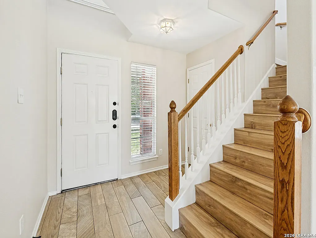 3 bed, 2.5 bath, 1866 sqft, $1,795 — Photo 4