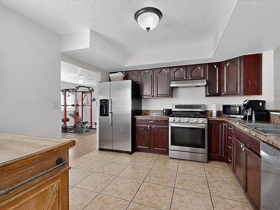 3rd image of 202 Pecos Loop SE