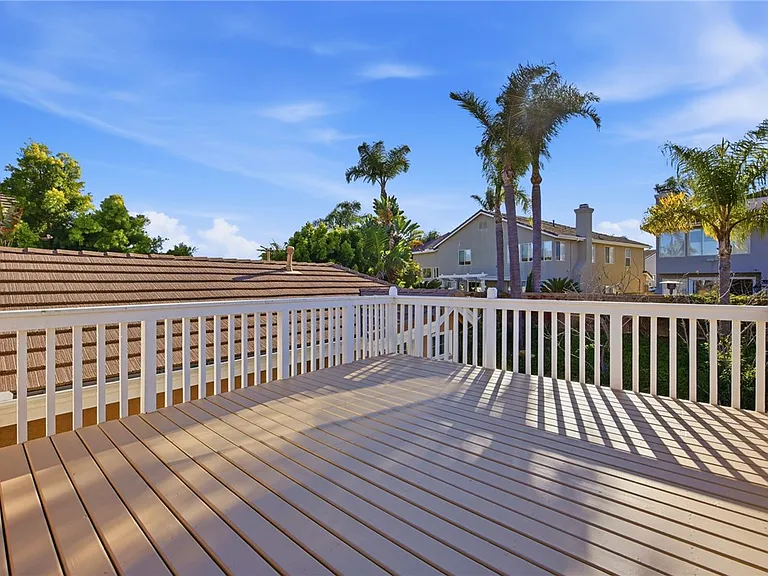 733 Avenida Azor — Photo 35