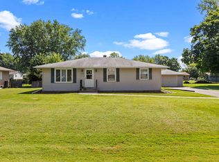 1103 Stead Dr, Menasha, WI 54952