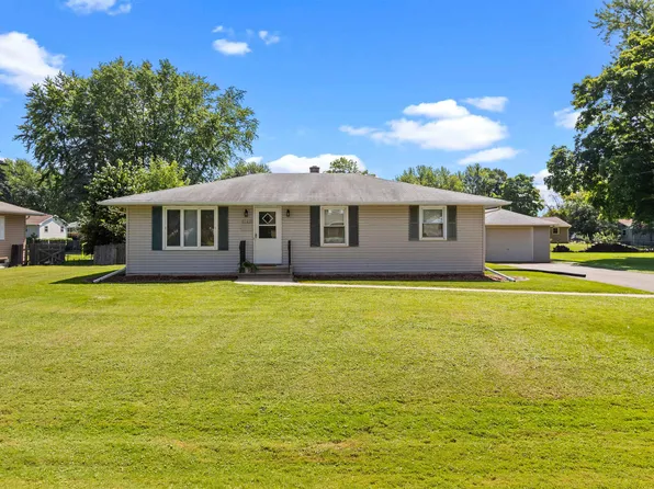 1103 Stead Dr, Menasha, WI 54952