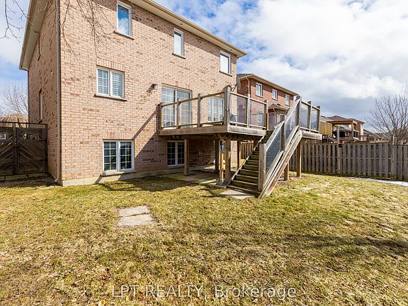 4th image of 36 Ivygreen Rd