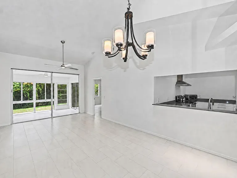 5623 Monte Rosso Rd — Photo 2