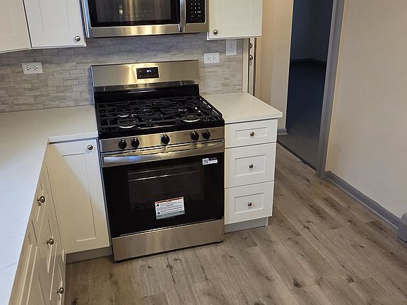 3rd image of 4940 Egandale Ave #Ge