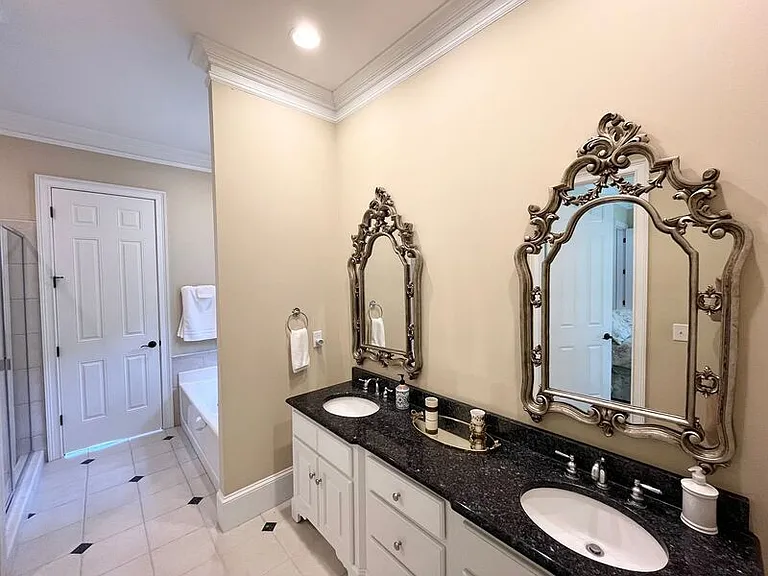 1205 Enderbury Dr — Photo 42