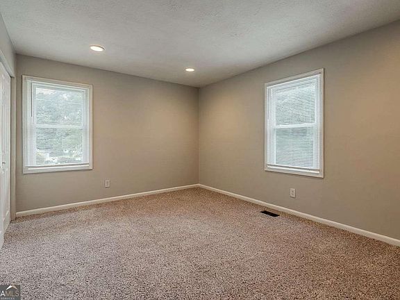 20th image of 3633 Bunker Hill Dr SW