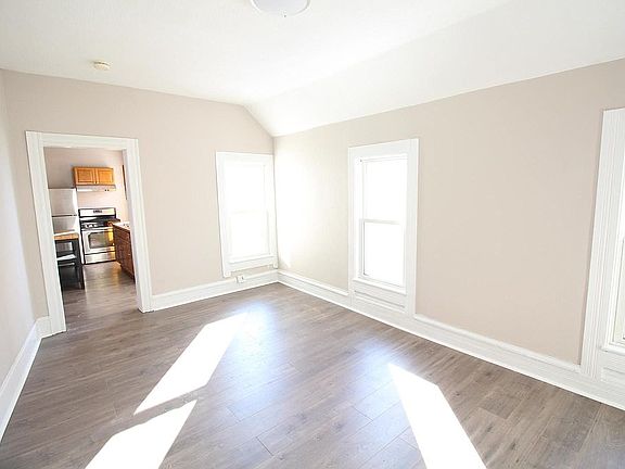 5th image of 2029 Brainard Ave
