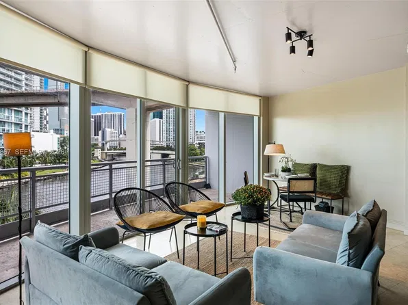 690 SW 1st Ct APT 501, Miami, FL 33130