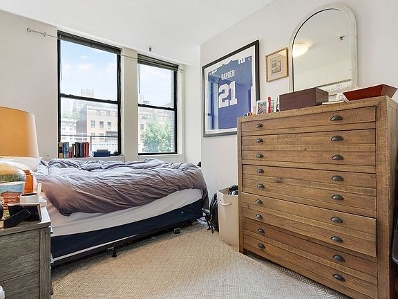 4th image of 114 E 28th St APT 4A