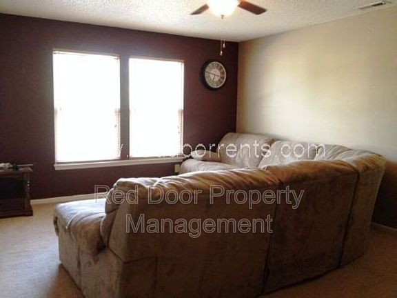 4th image of 15490 Border Dr