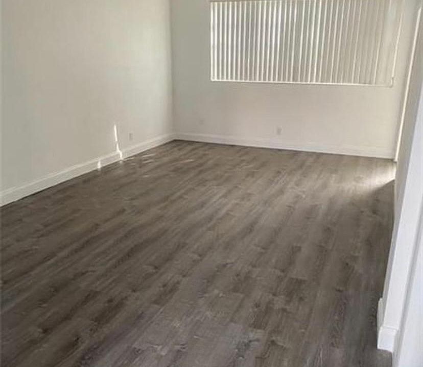 Living room dining area