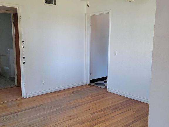5th image of 187 E Pepper St