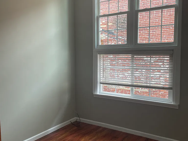 871 Jefferson St N #10 — Photo 4