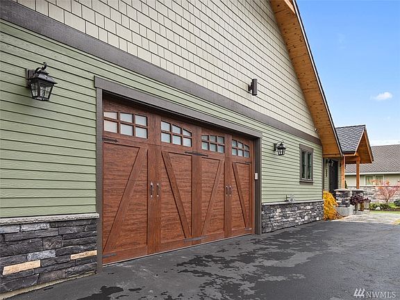 4th image of 4428 67th Ave NE