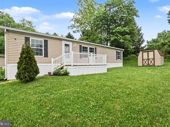 49 Meadowview Dr, New Bloomfield, PA 17068