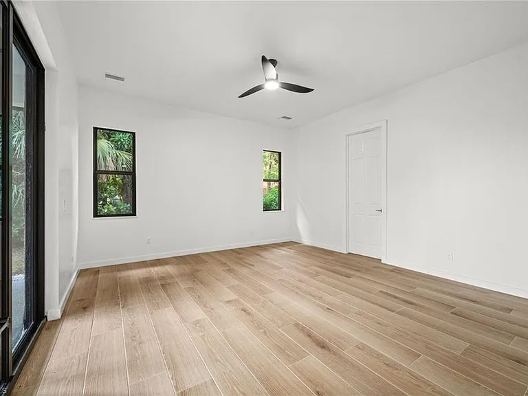 1916 Jefferson Ave — Photo 18