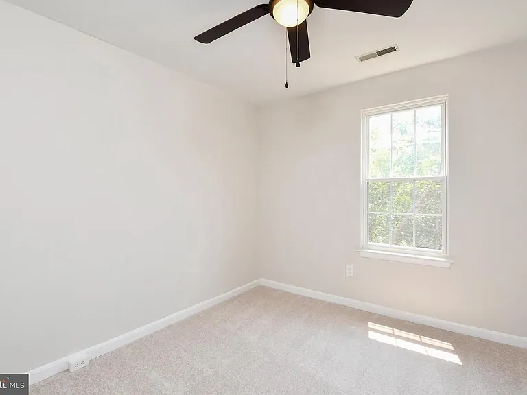 3802 Koval Ln — Photo 17