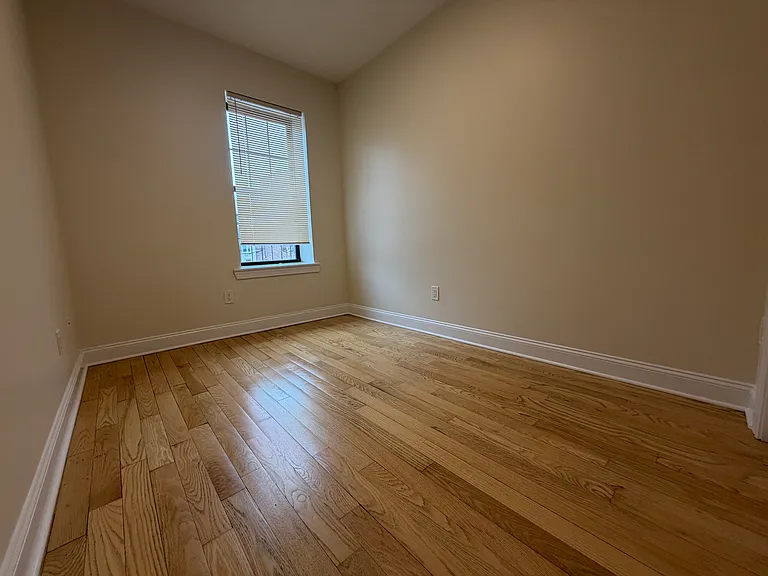 84 Van Wagenen Ave #2R — Photo 8