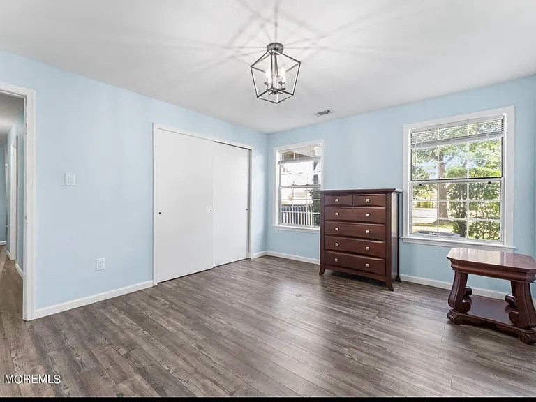 339 Yorkshire Pl — Photo 12
