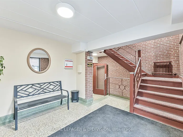 325 Sammon Ave #204 — Photo 9
