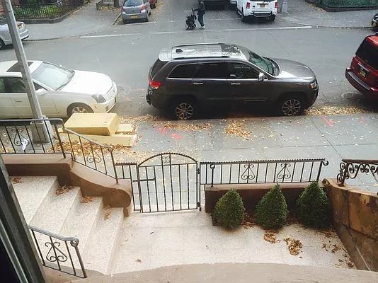 Rented by Elite NY Holdings | media 11