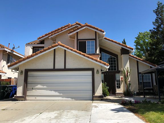 2nd image of 7 Jeresa Ct