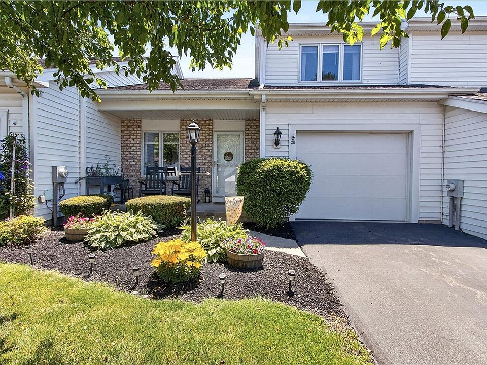 1st image of 23 Dearfield Ct