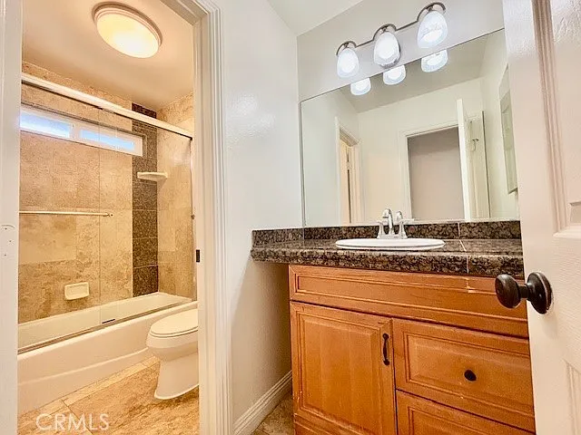 2558 Orange Ave #3 — Photo 32
