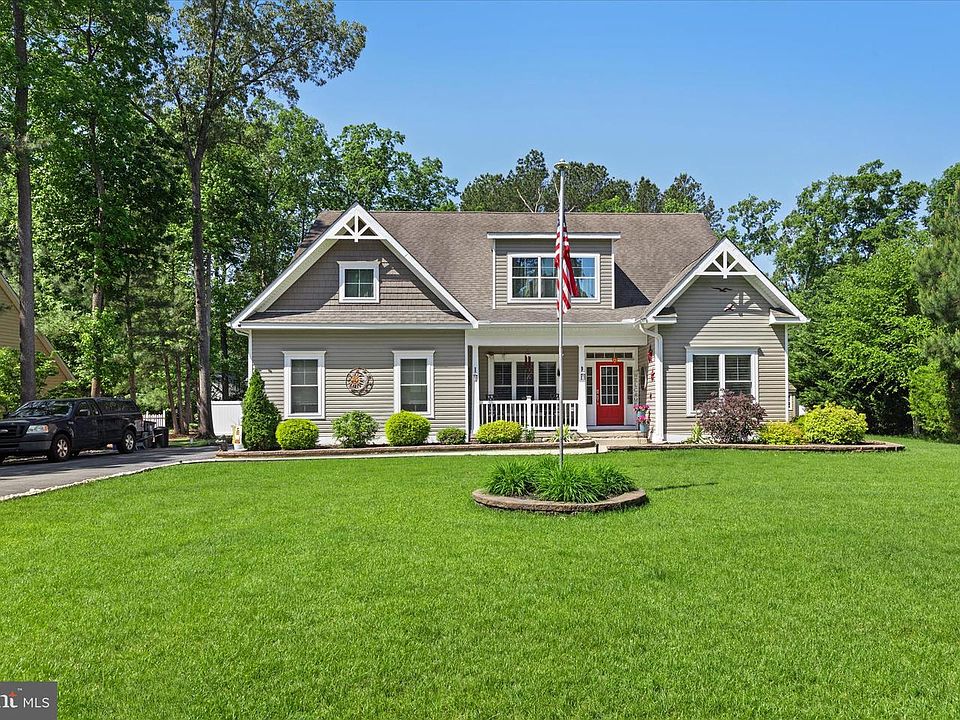 1st image of 10 Boisenberry Ln