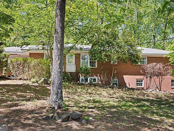 2nd image of 58 Mount Calvary Rd NW