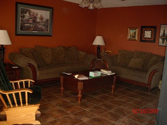 warm den with custom FP mantle