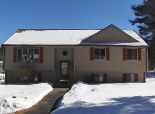 32 Old Worcester Rd, Oxford, MA 01540