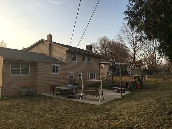 2nd image of 3719 S 116th Ave