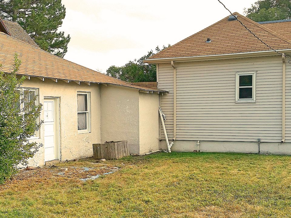 2nd image of 303 W 1st St