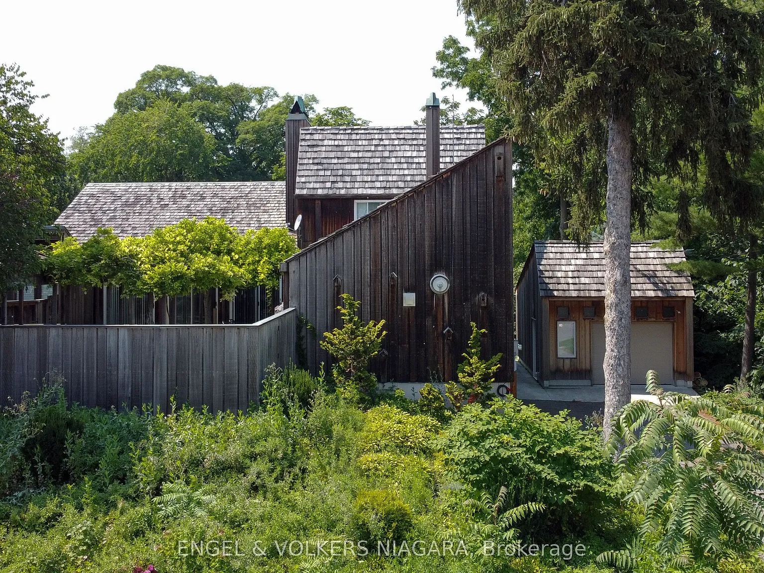 3 bed, $4,200 — Photo 1