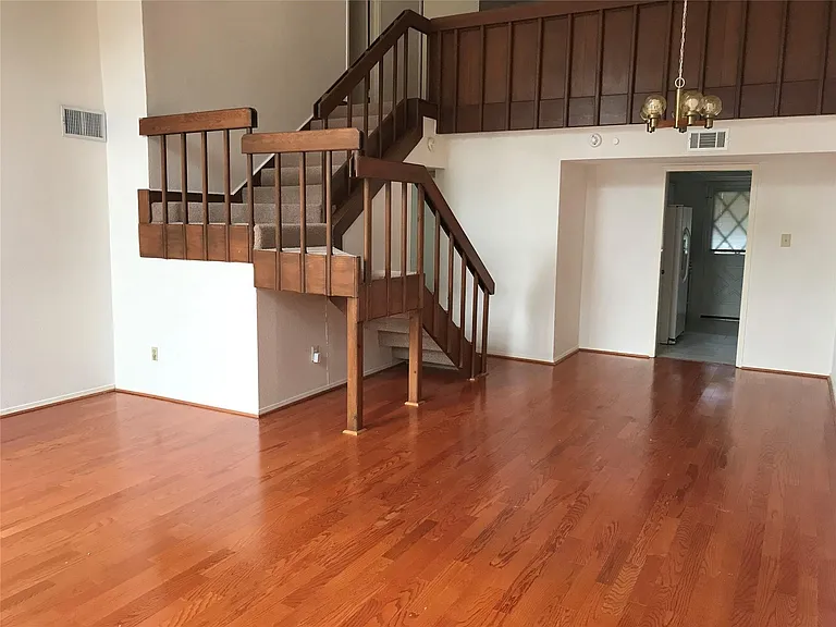 12633 Memorial Dr #106 — Photo 3