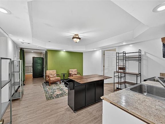 3rd image of 2986 Courtland Oaks Trl SW