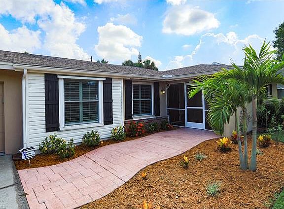 2nd image of 831 Entrada Dr N