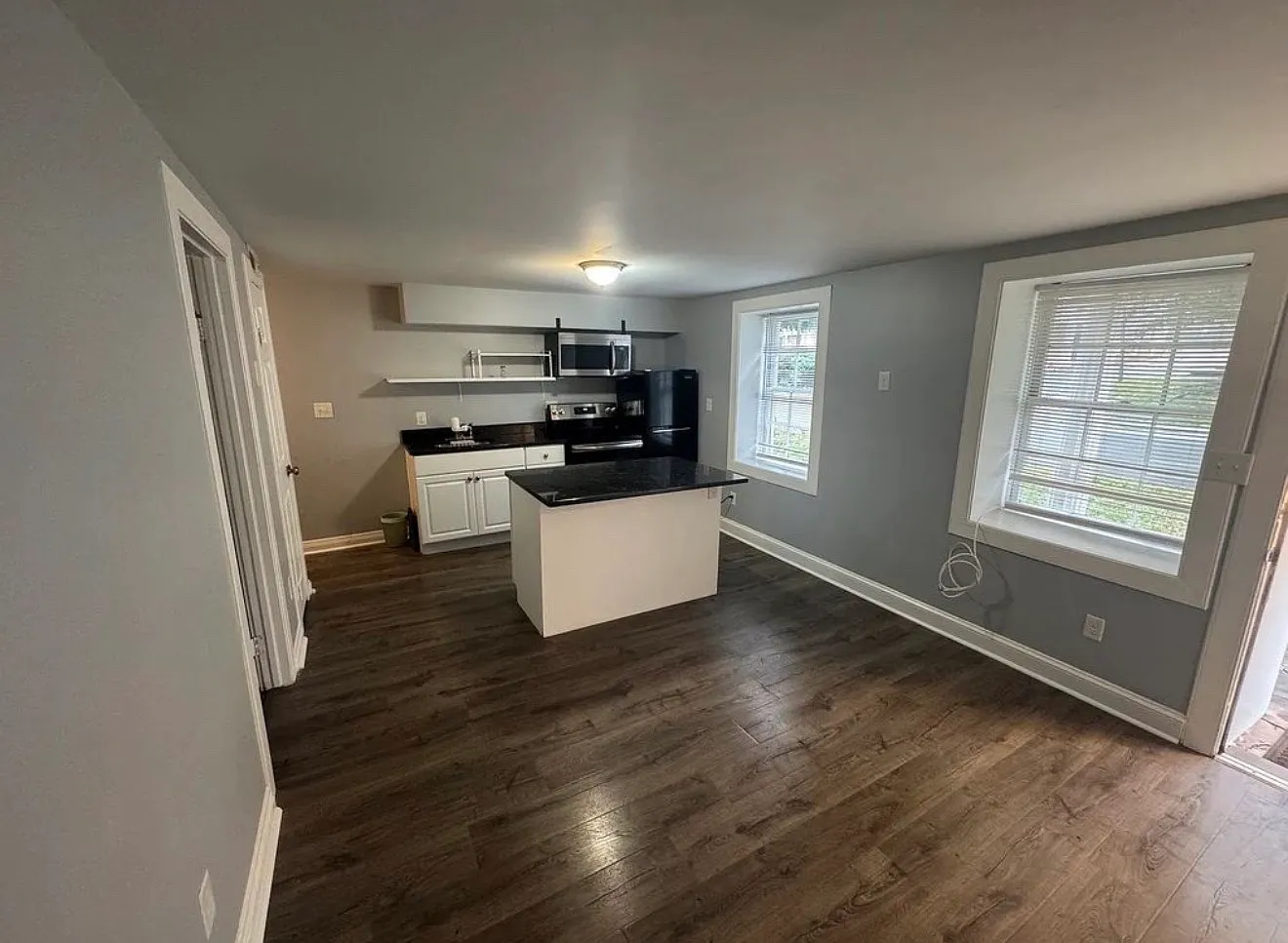 2 bed, 800 sqft, $1,750 — Photo 2