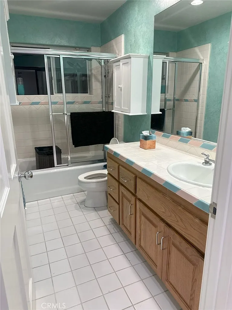 4 bed, 3188 sqft, $1,800 — Photo 2