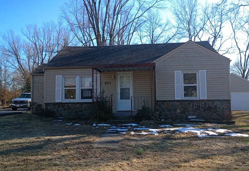 1st image of 805 Airport Rd