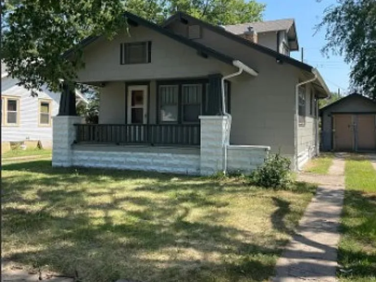 1852 S Market St — Photo 11