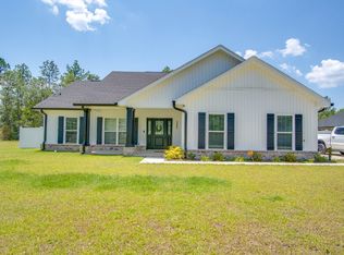 9861 Shangri La West Rd, Milton, FL 32583