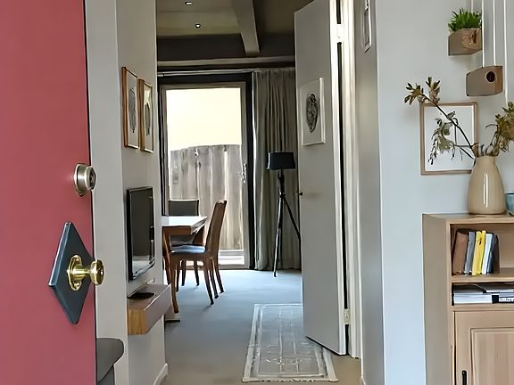 3rd image of 960 F St