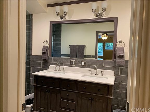 5th image of 217 Cary Ln